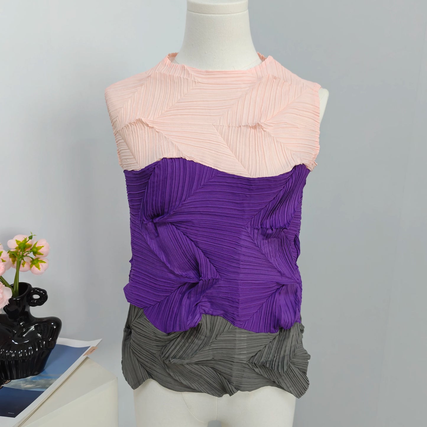 Miyake-Style Pleated T-Shirt - Women's Loose Round-Neck Summer Top