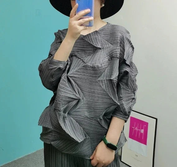 Miyake-Style Pleated T-Shirt - Women's Loose Round-Neck Summer Top