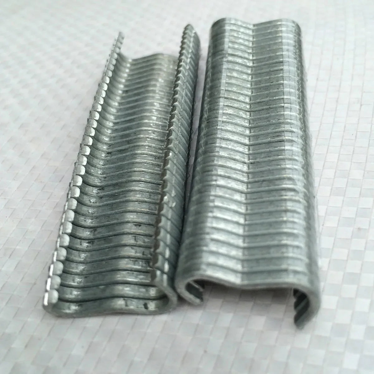New Hog Ring Plier Tool or 600pcs M Clips Staples Chicken Mesh Cage Wire Fencing Anti-slip Handle Stainless Steel Hand Tools