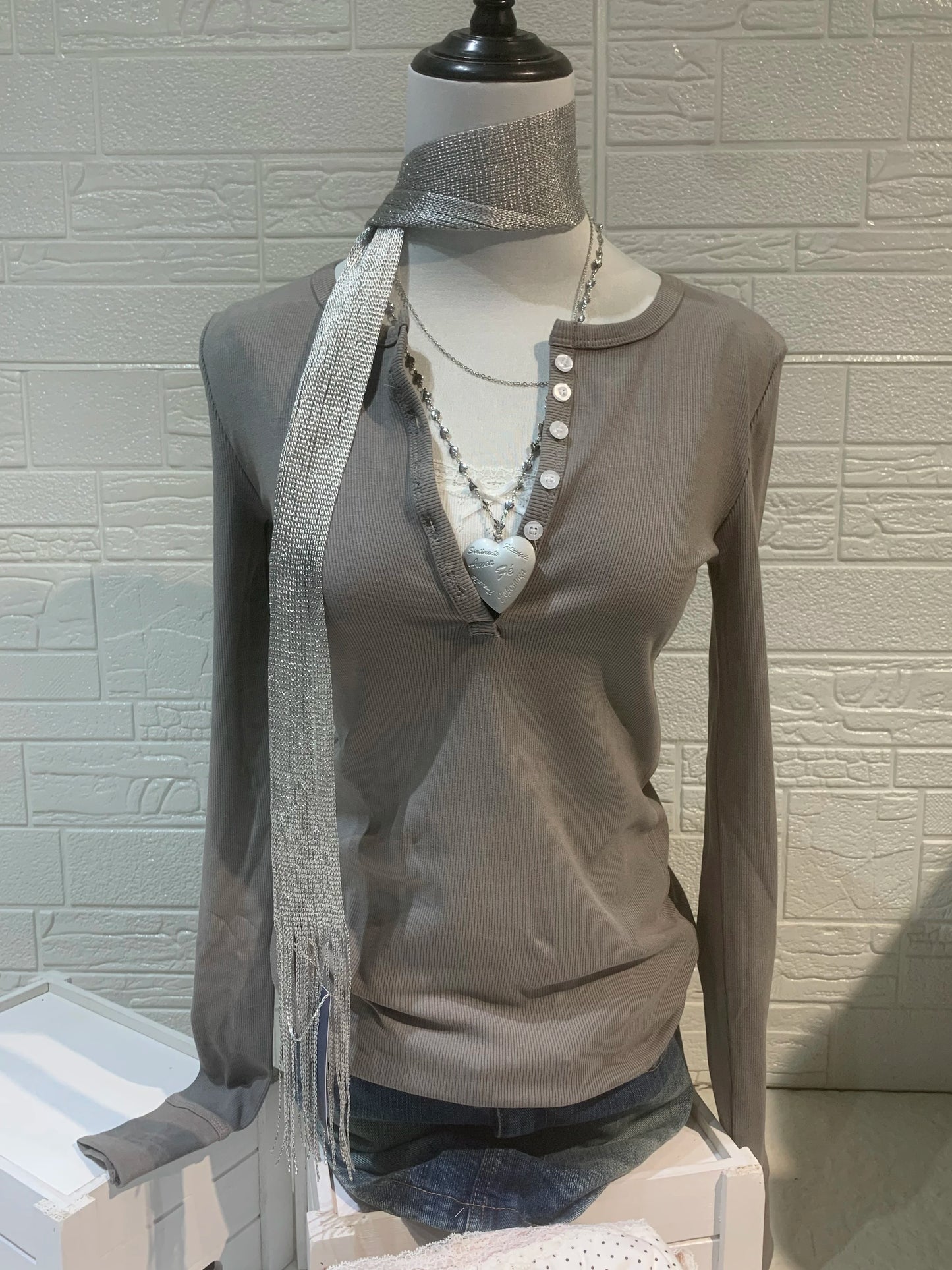 Women's Ribbed Long-Sleeve Top — Six-Button Slim Round-Neck Y2K Tee