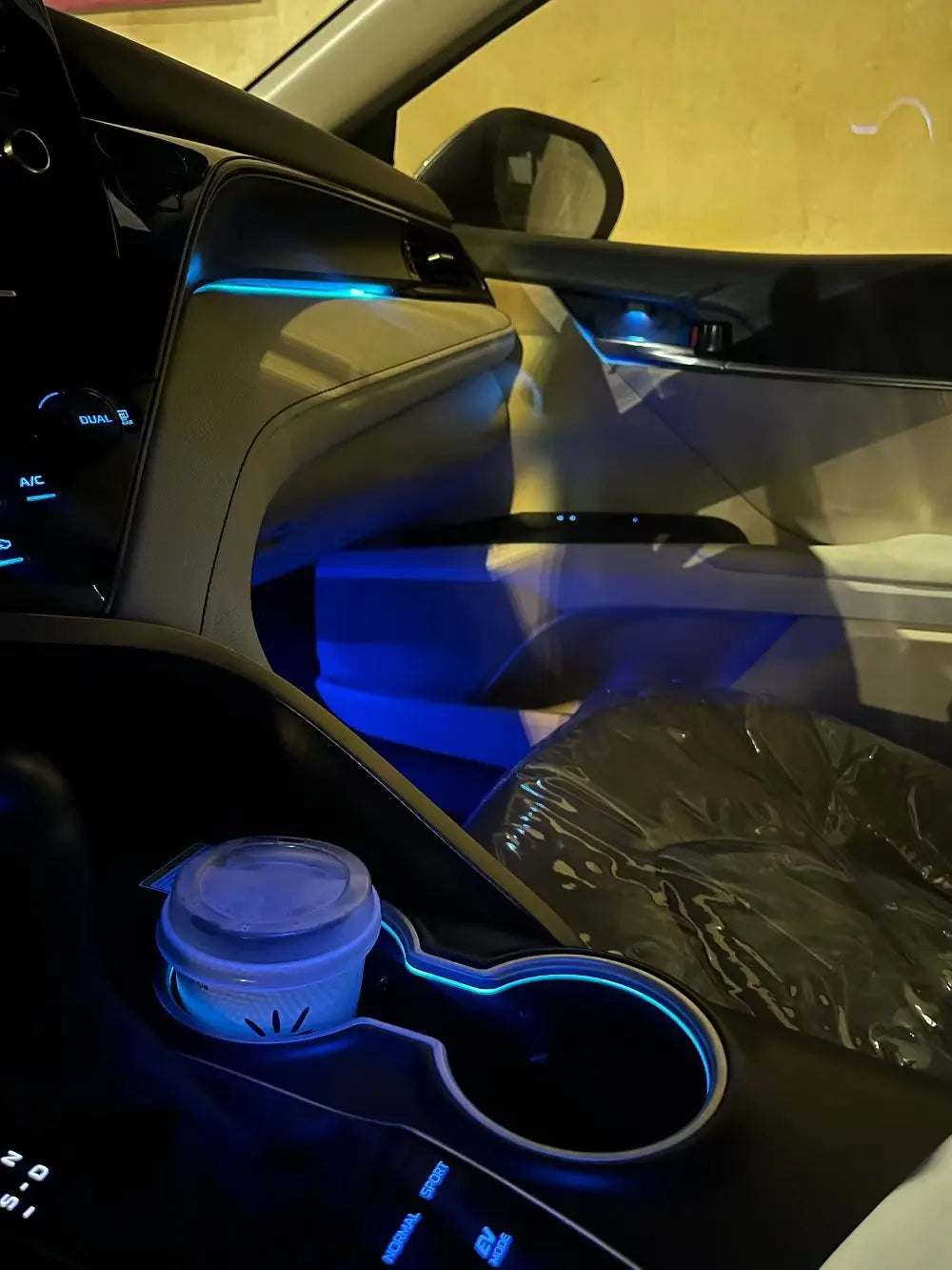 LHD Car Co-pilot Atmosphere Light Lamp Interior Ambient Bright for Toyota Camry XV70 cup light 2018-2023 2in1