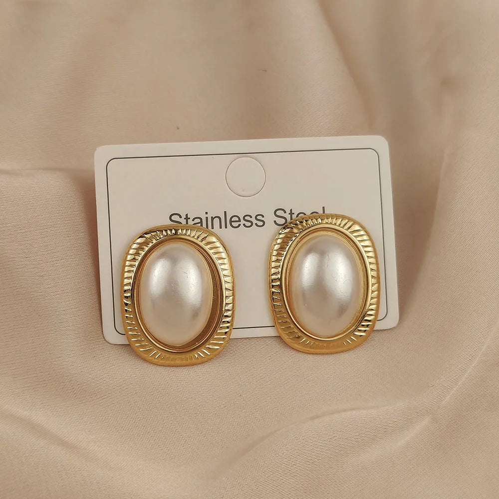 Charming heavy metal fan-shaped pearl 18K women's earrings, waterproof and non-fading stainless steel, wife gift