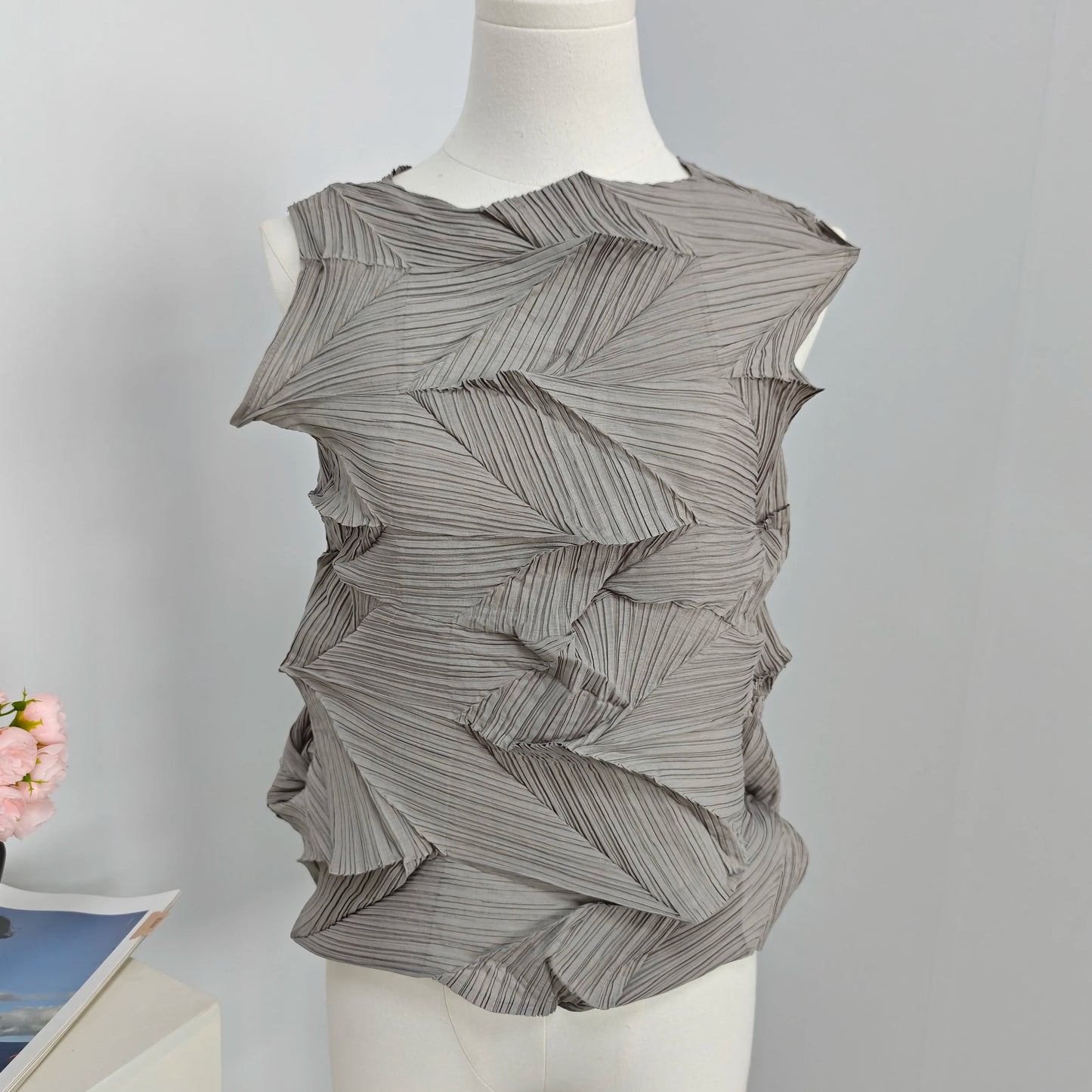 Miyake-Style Pleated T-Shirt - Women's Loose Round-Neck Summer Top