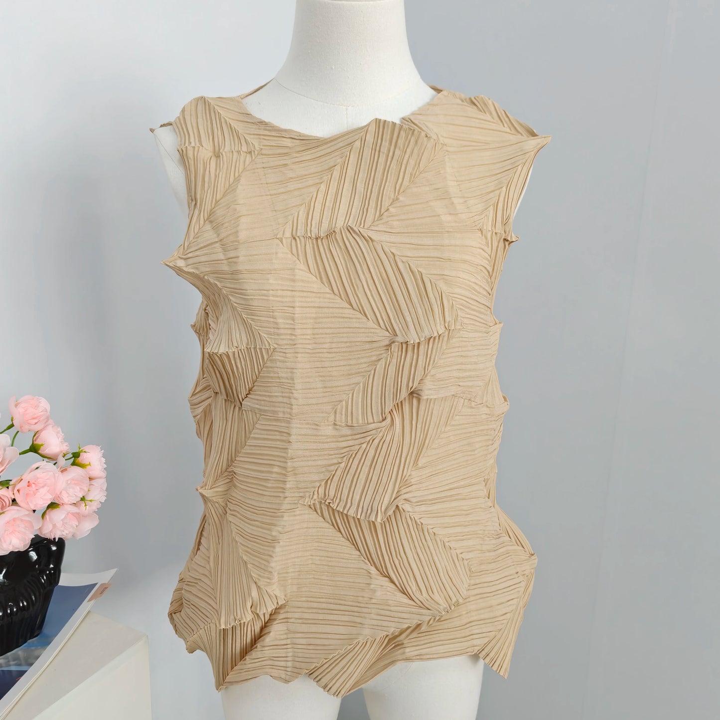 Miyake-Style Pleated T-Shirt - Women's Loose Round-Neck Summer Top