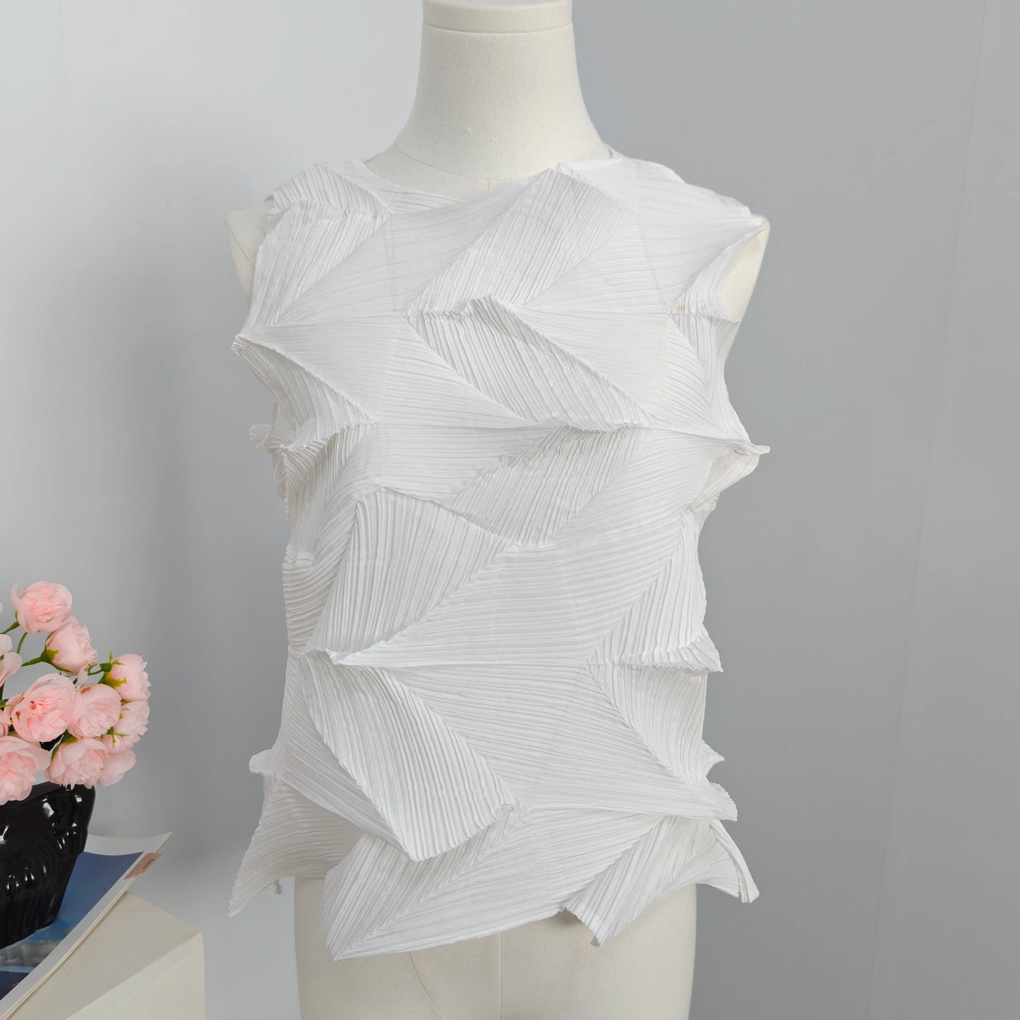 Miyake-Style Pleated T-Shirt - Women's Loose Round-Neck Summer Top