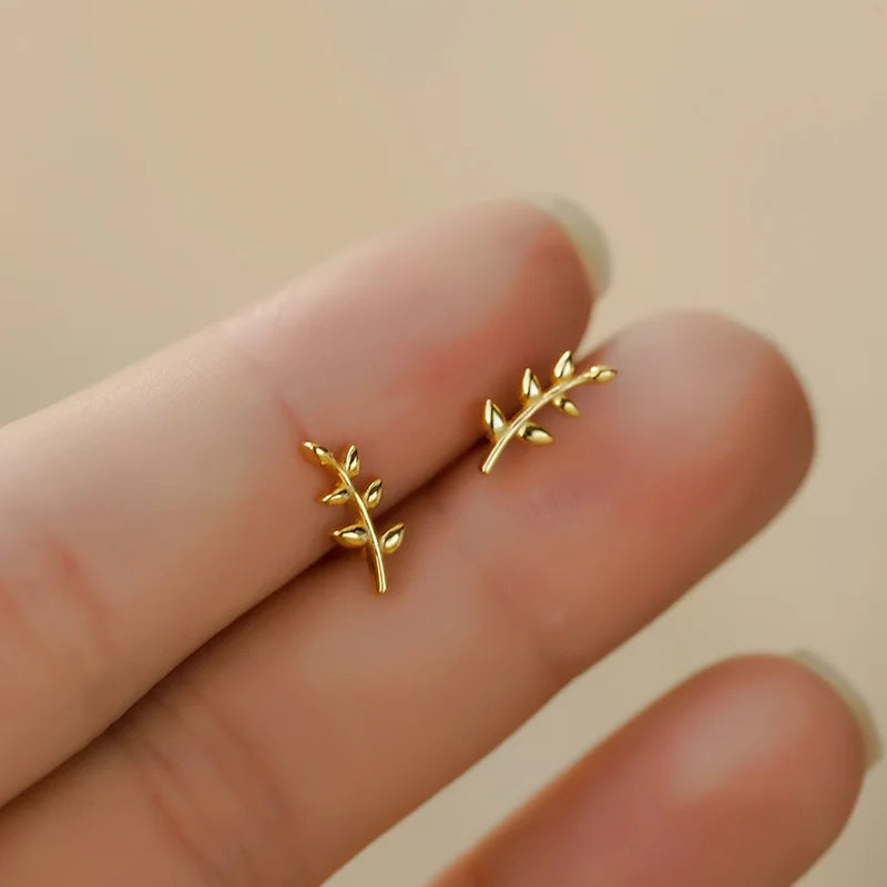 Korean Minimalism Gold Color Small Leaf Butterfly Stud Earrings for Women Hypoallergenic Daily Wear Ear Girls Pierc Gifts