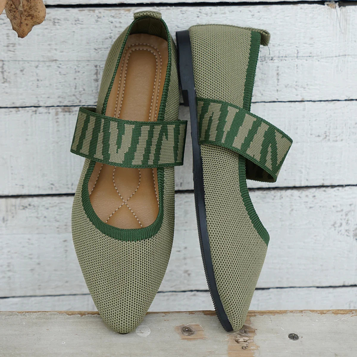 Knitted Ballet Flats for Women — Pointed-Toe Color-Block Slip-On Loafers
