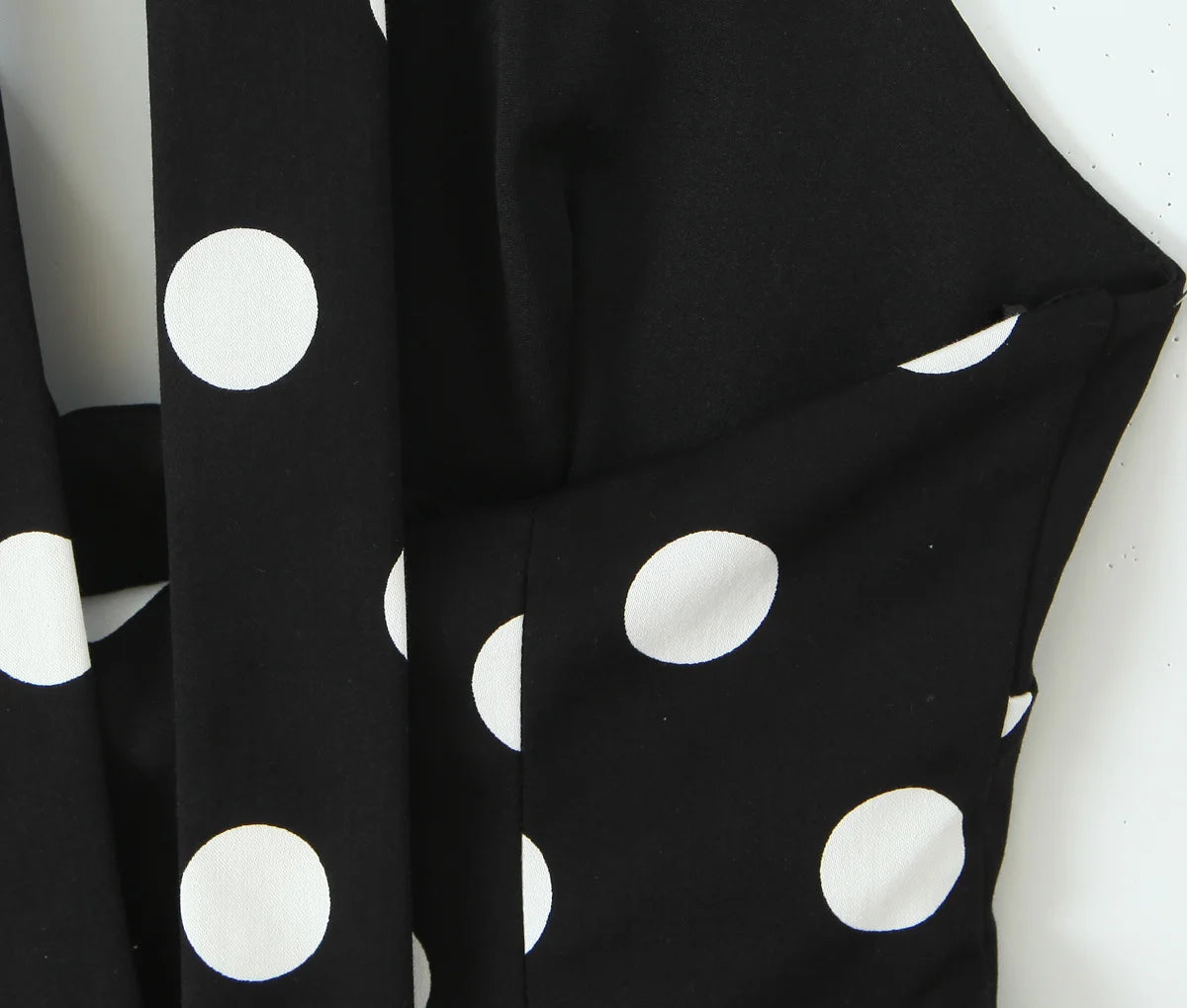 HH Summer Woman Black Polka Dot Backless Bow Decoration Neck Halter Vest Tops Fashion Women Sleeveless Backless Sexy Tops