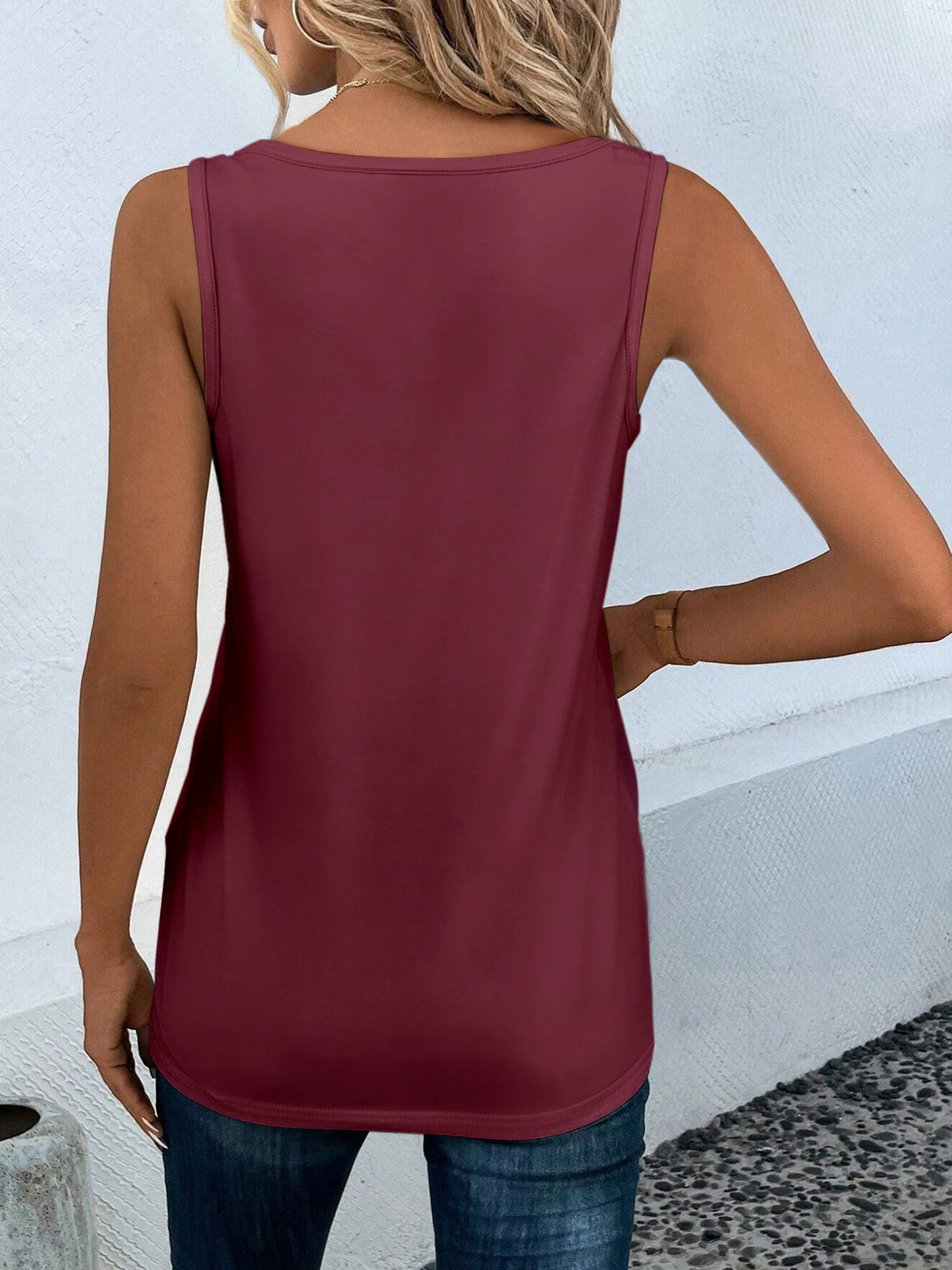 Women's Sleeveless Henley Tank Top with Scoop Neck & 3 Buttons, Soft Lightweight Fabric Casual Vest for Summer Daily Wear