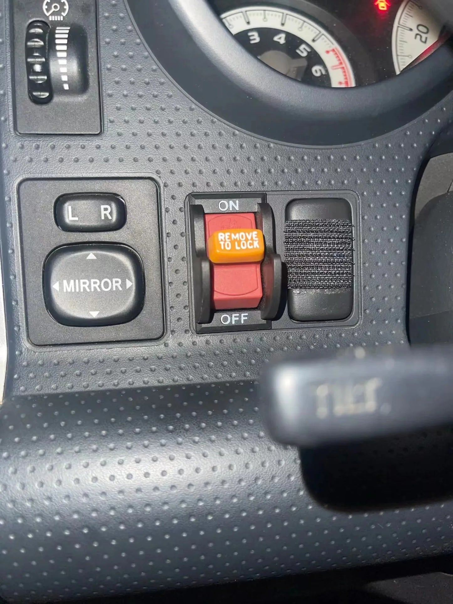 ESP Anti-Skid ABS Switch FJ Sports Switch Compatible with 07-23 Toyota FJ Cruiser Mud Escape Switch to Enhance Performance Sport