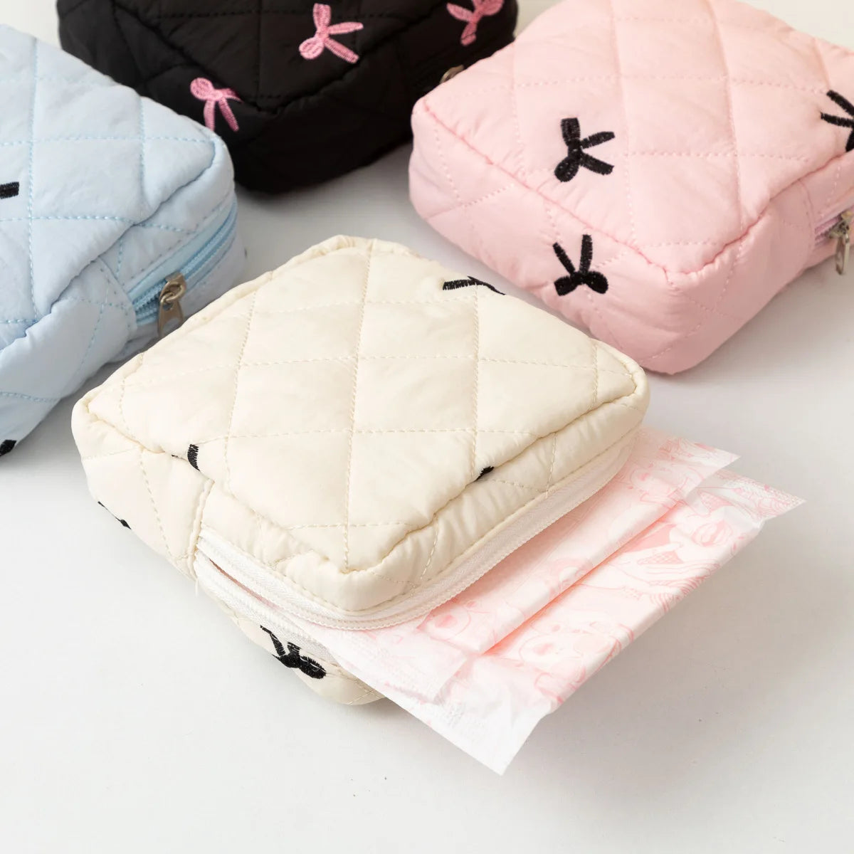 Cute Large Capacity Sanitary Napkin Storage Bags Cartoon Bow Portable Girls Physiological Period Tampon Organiser Bag Pouch