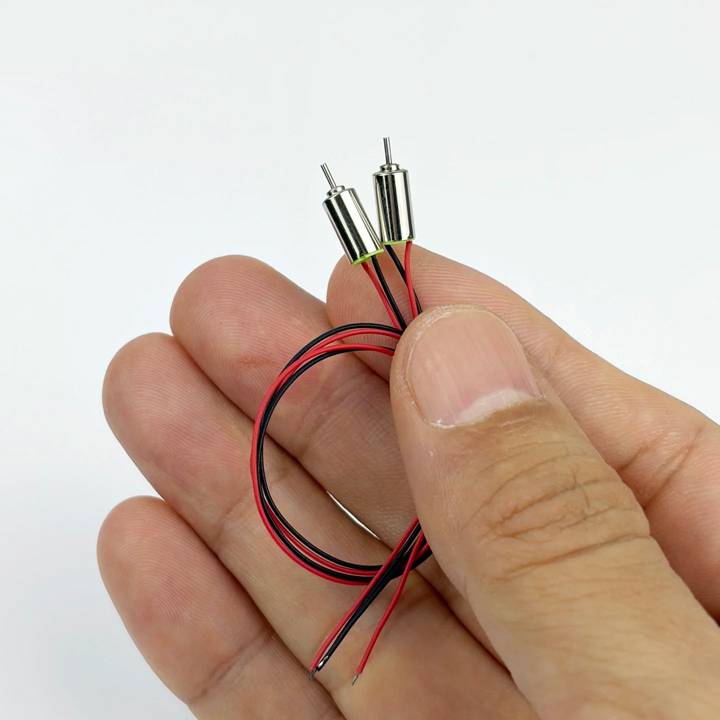 2pcs Tiny 4mm*8mm 0408 Coreless Motor 1.5V-4.2V 3.7V High Speed Micro Mini Motor Lightweight Engine DIY Drone Helicopter Parts