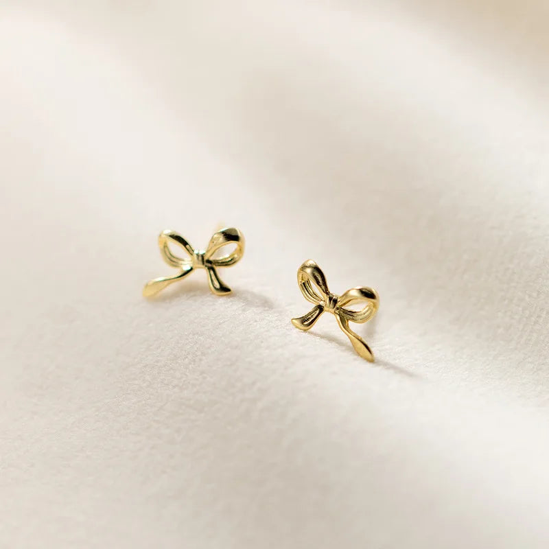 Korean Minimalism Gold Color Small Leaf Butterfly Stud Earrings for Women Hypoallergenic Daily Wear Ear Girls Pierc Gifts