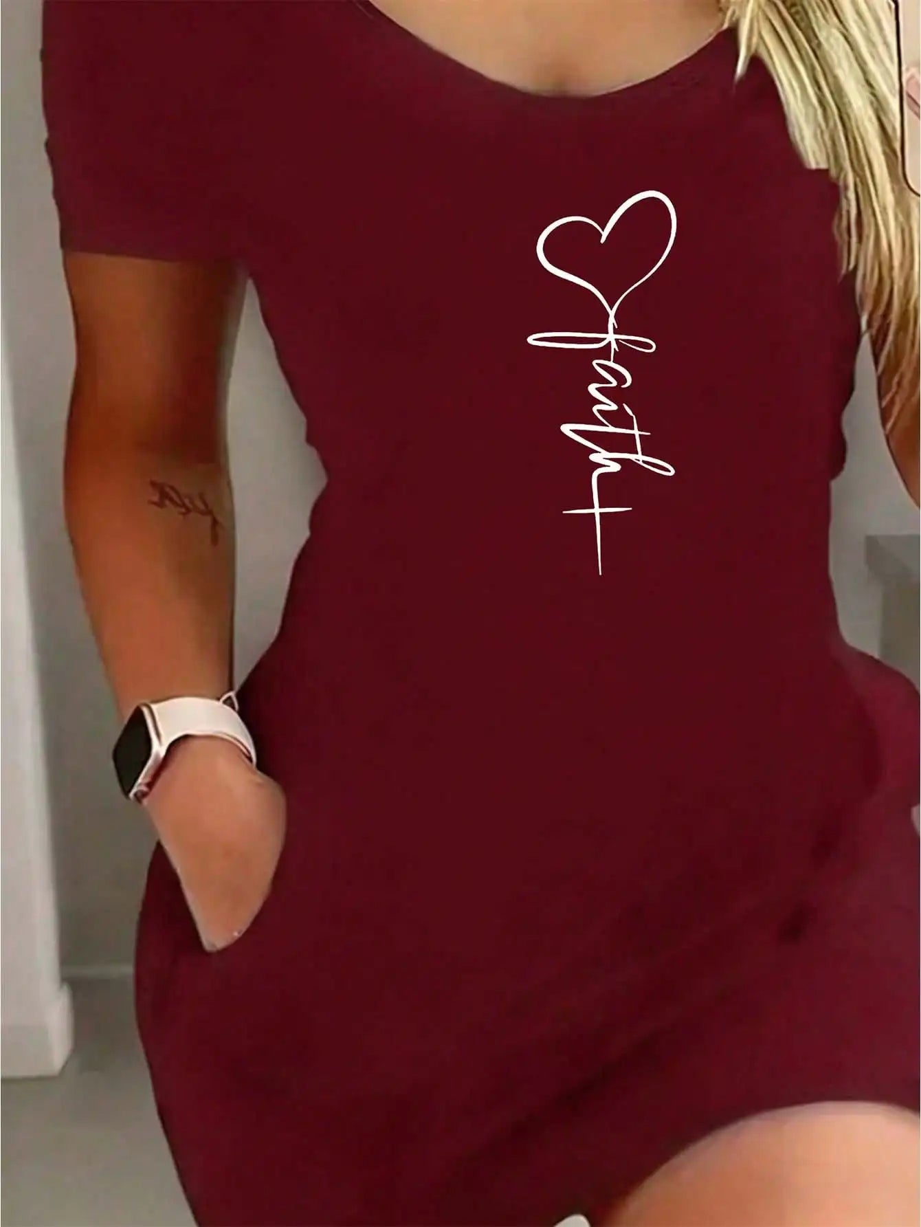2026 new women's sexy heart-shaped round neck short sleeved dress and skirt, suitable for summer wear