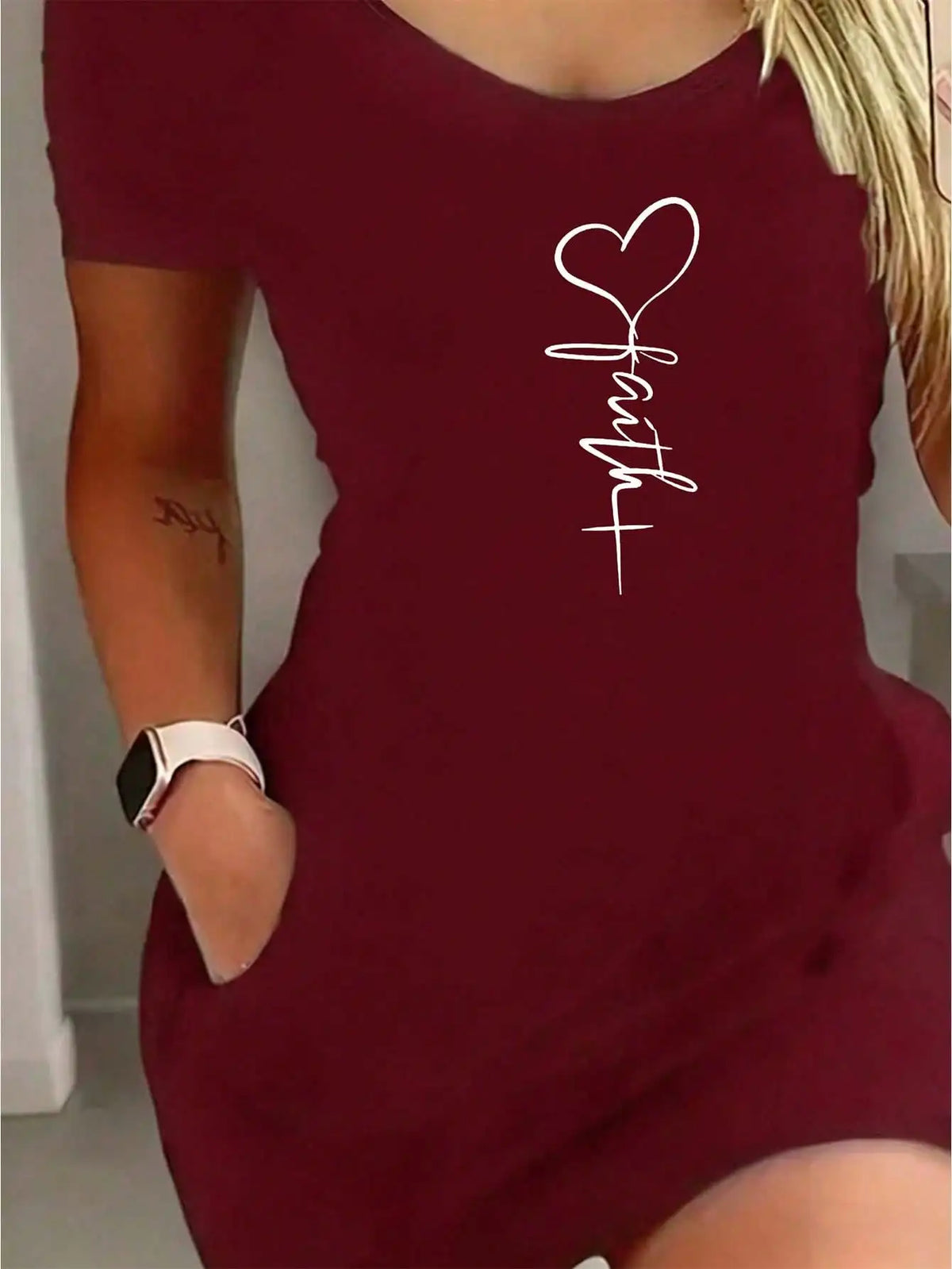 2026 New Women's Sexy Heart-Shaped Round Neck Short-Sleeved Dress and Skirt, Suitable for Summer Wear