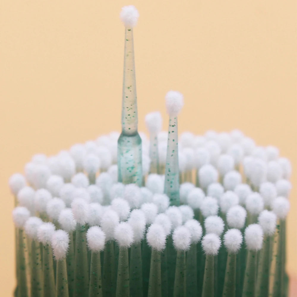 MMAlto 100pcs Eyelash Cleaning Microbrushes – Micro Cotton Swab Makeup Remover & Lash Extension Cleaning Tool | 14 Colors