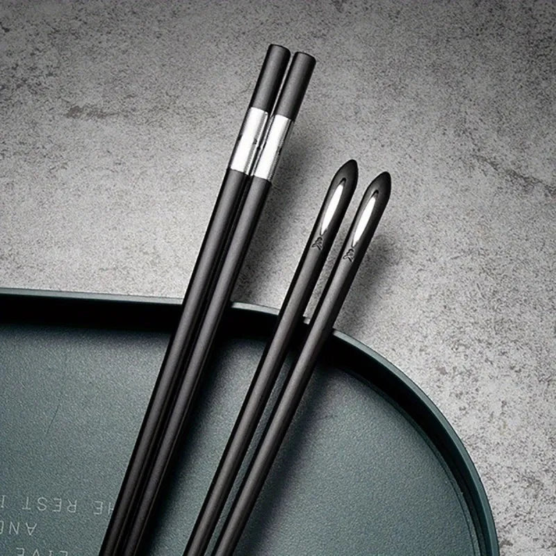 Nordic-Style Alloy Chopsticks Set - Non-Slip Heat-Resistant Utensils for Individual Servings, Dishwasher Safe (Gold/Black