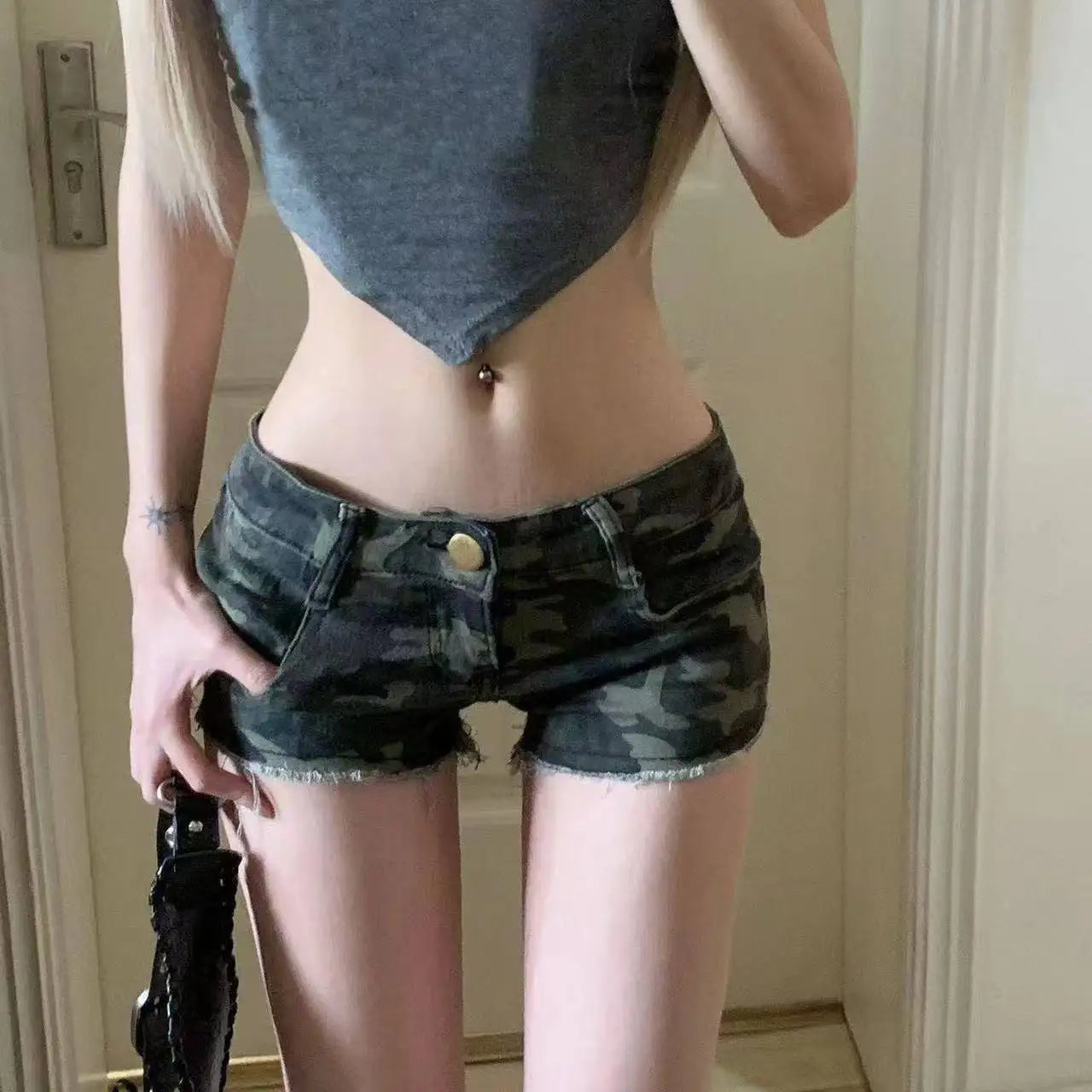 Women's Y2K Gyaru Harajuku Low Rise Denim Hot Pants – Vintage 2000s Jean Shorts Streetwear