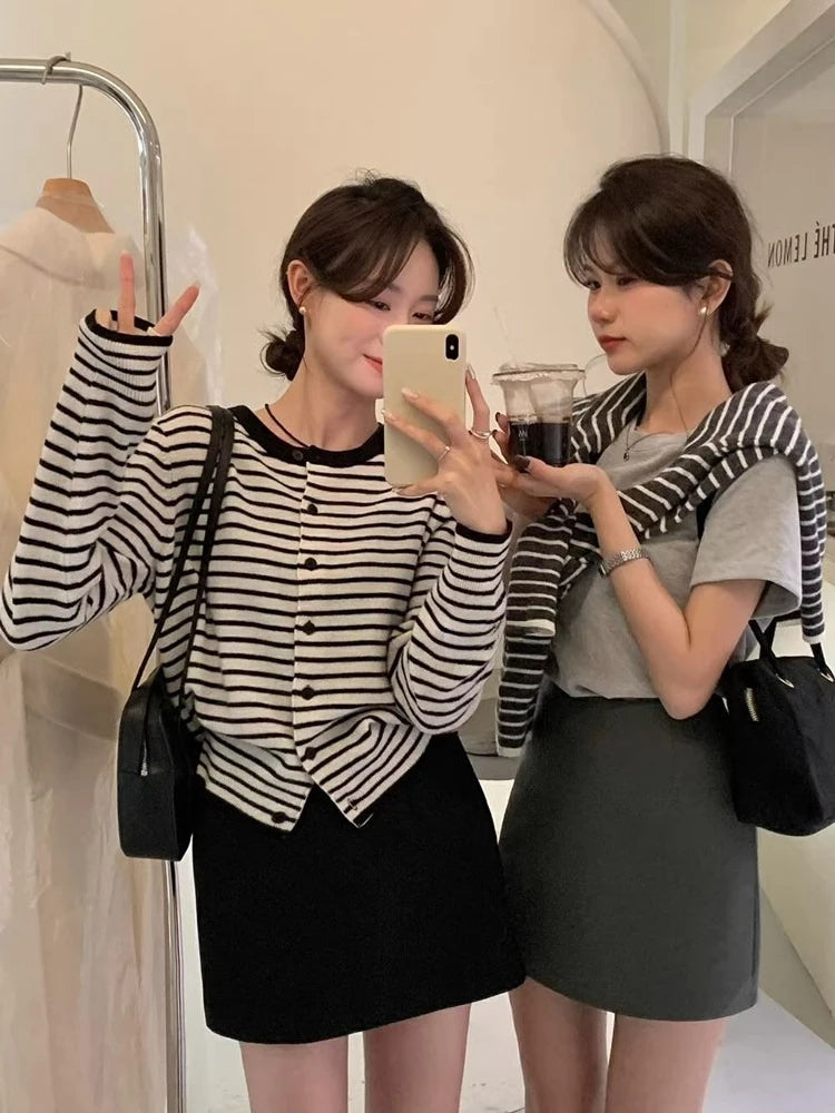 Women's Striped Cropped Knit Cardigan - Round Neck Button Sweater - photo 2