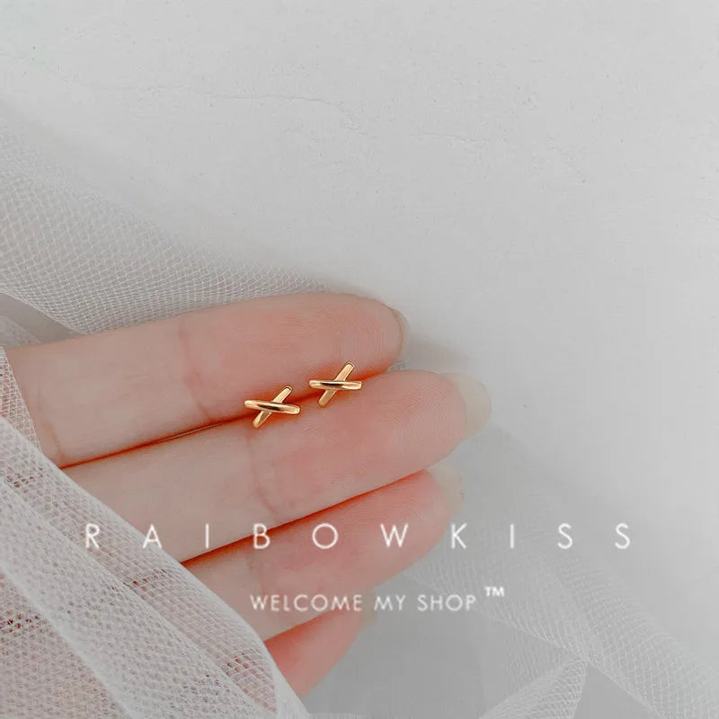 Korean Minimalism Gold Color Small Leaf Butterfly Stud Earrings for Women Hypoallergenic Daily Wear Ear Girls Pierc Gifts