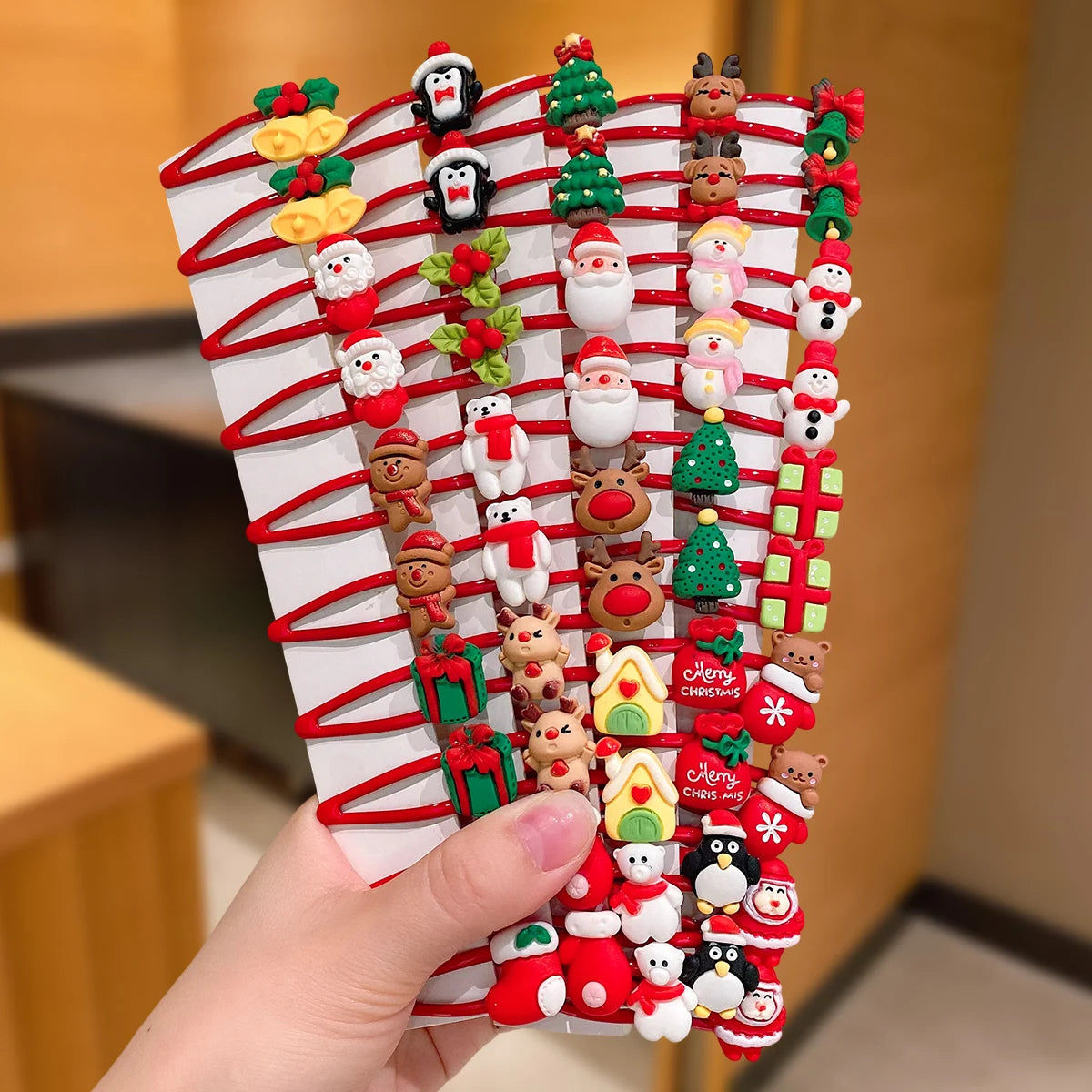 10pcs Girls Christmas Hair Clips Cartoon Santa Snowflake Reindeer Tree Penguin Bear Bell Fashionable BB Bows for Holiday Parties