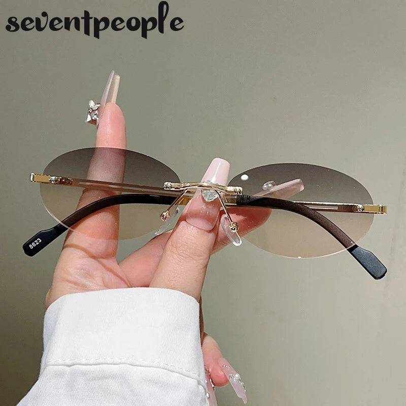 Rimless Oval Sunglasses for Women — Gold Metal, Gradient Lens
