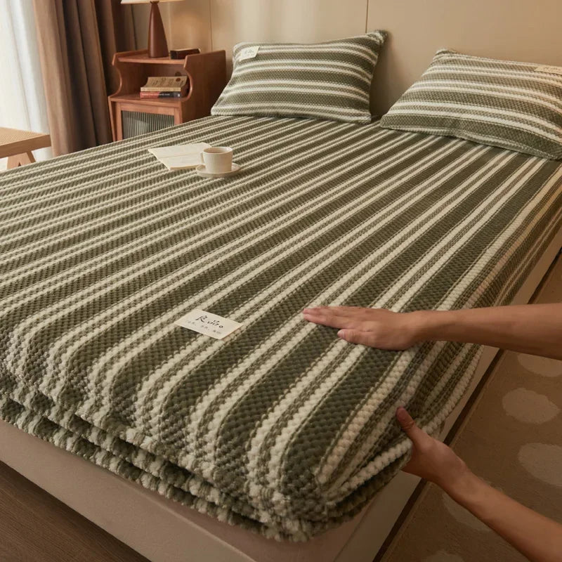 Winter warm coral fleece fitted sheet elastic mattress cover 150x200 fluffy plush bed linen luxury double bed king size
