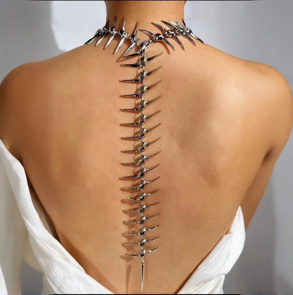 Hip-Hop Thorn Skeleton Necklace for Women - Edgy Street-Style Statement