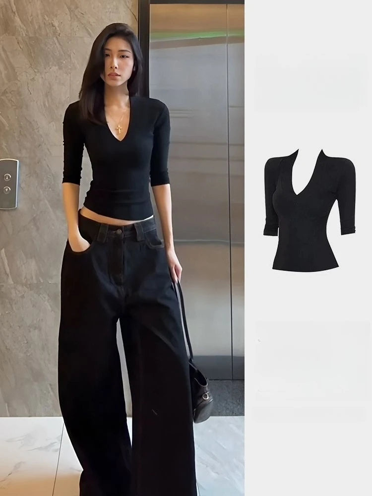 Women's Y2K Black V-Neck Crop T-Shirt - Slim Fit Summer Top
