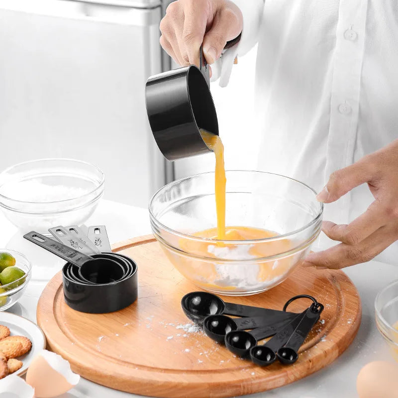 Plastic Measuring Cups & Spoons with Scale - 10-Piece Baking Set - photo 3