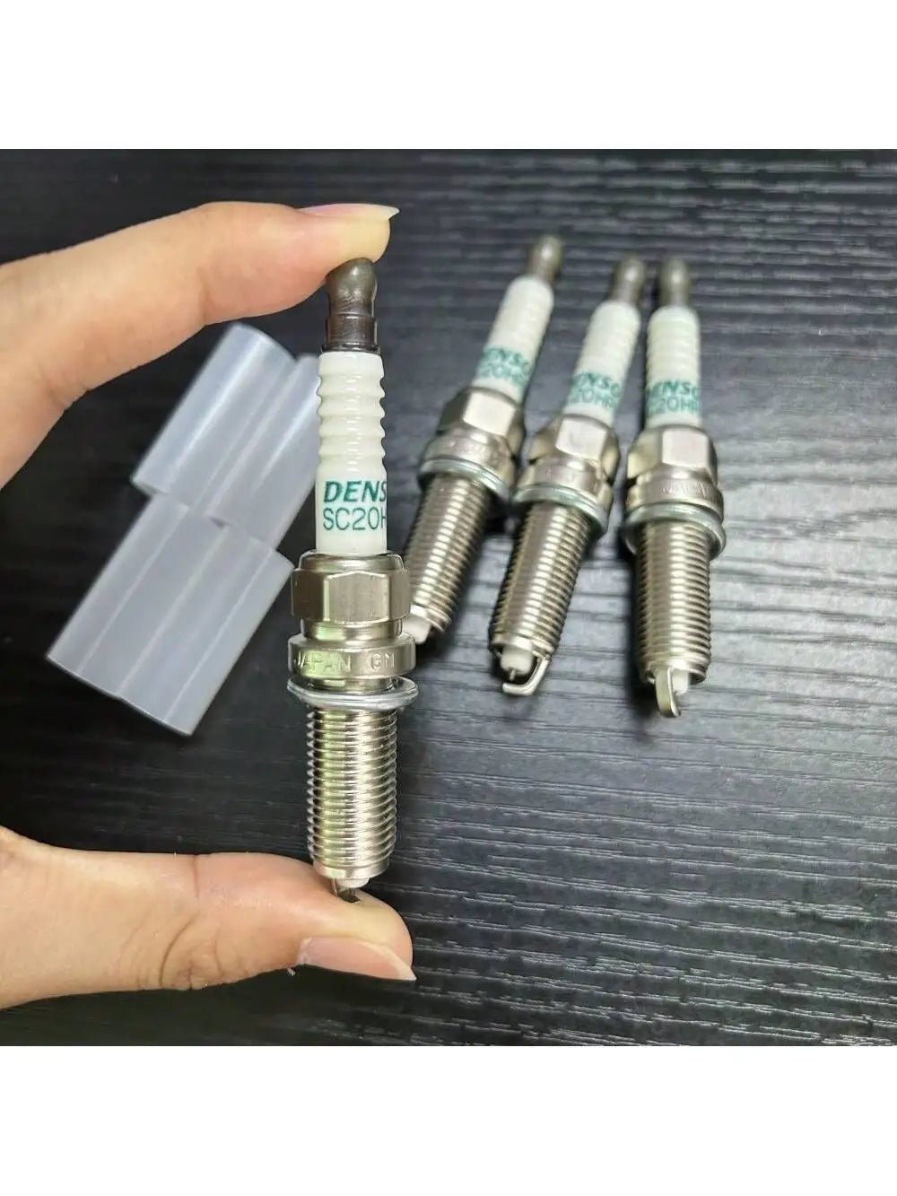 4pcs FOR TOYOTA PRIUS 90919-01253 Denso Spark Plugs 3417 SC20HR11 IRIDIUM