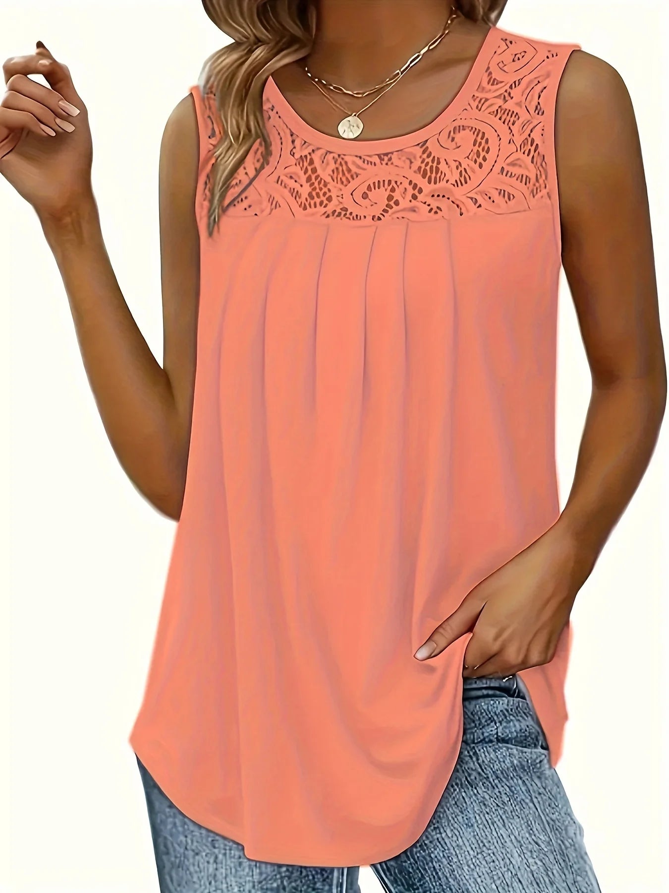 Solid color versatile sleeveless chest pleated casual vacation top