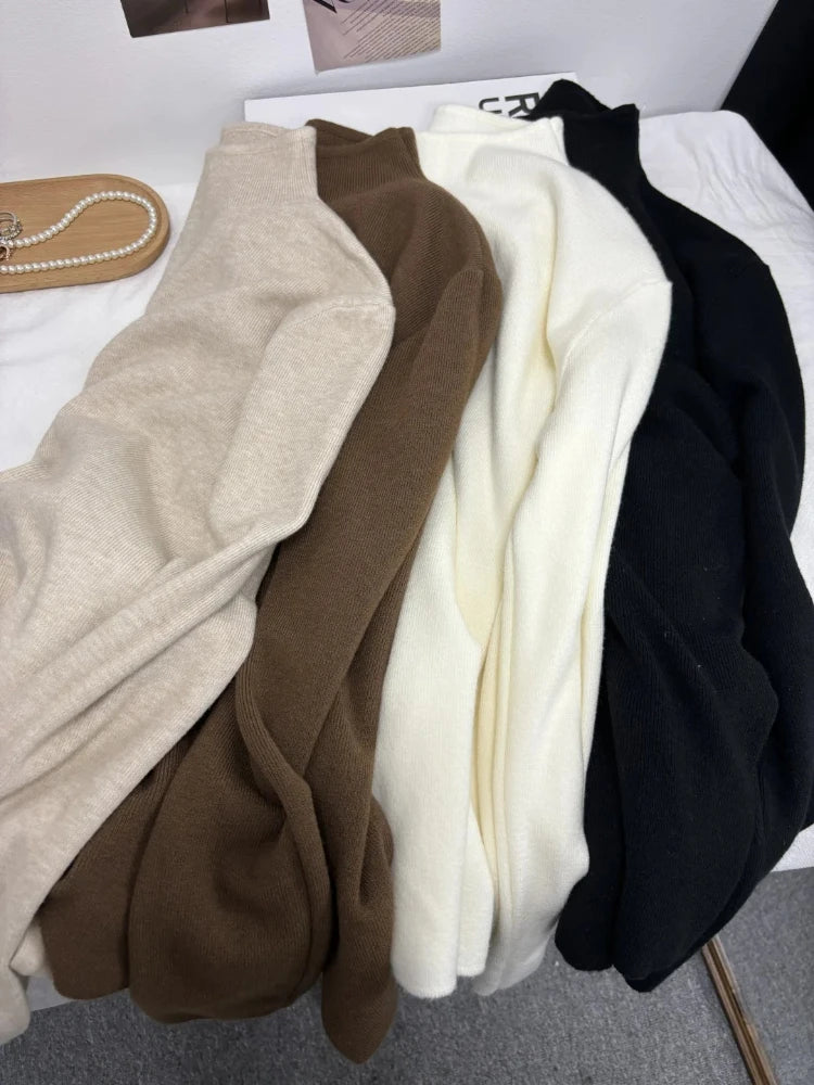 Women's vintage turtleneck sweater — view 4 of 20