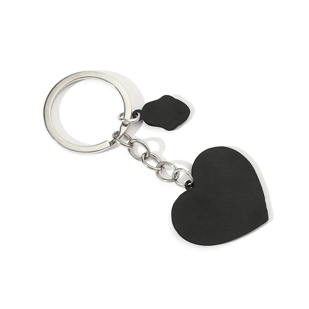 Red Spider Hero Keychain Cute Cartoon Character Enamel Heart Keyring Bag Charm for Movie Fans Gift Accessory