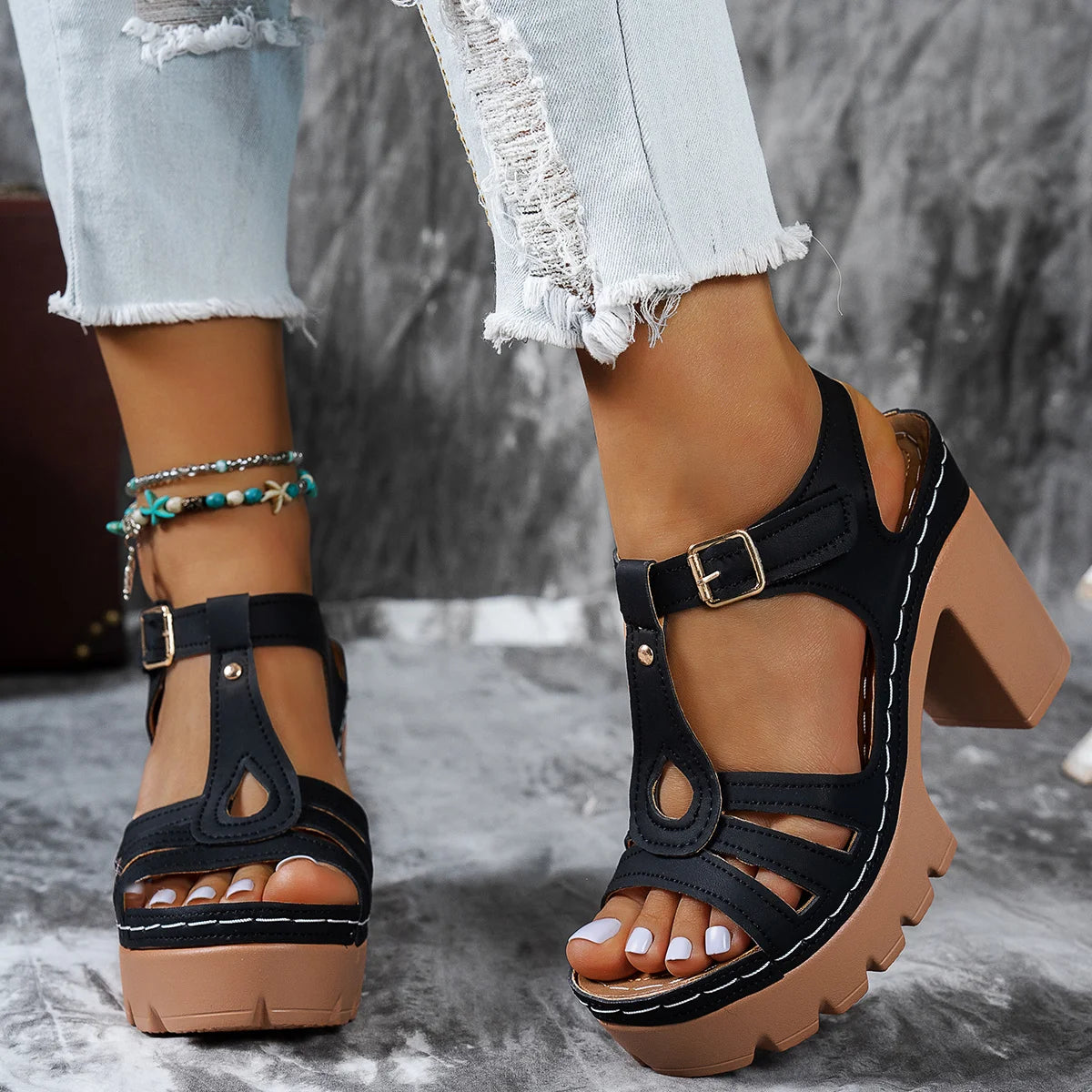 New Ethnic Style Roman Car Line Sandals Summer T-heels with Casual European and American Thick Heels Women's High Heels