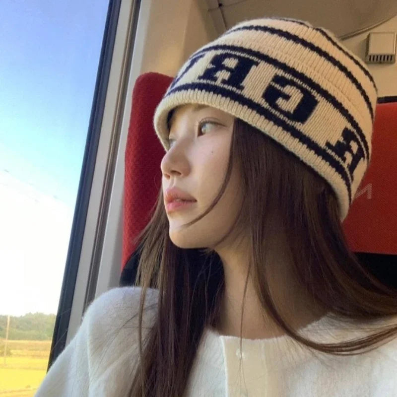 Winter Knitted Hat for Women Beanies Hat Casual Fasion Warm Pullover Hat Outdoor Riding Sports Hat Elastic Skullies Hat