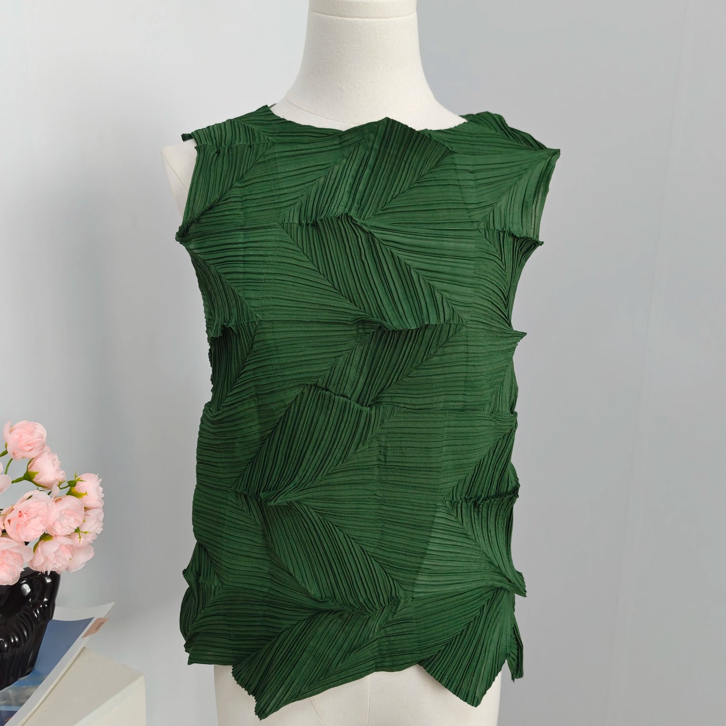 Miyake-Style Pleated T-Shirt - Women's Loose Round-Neck Summer Top