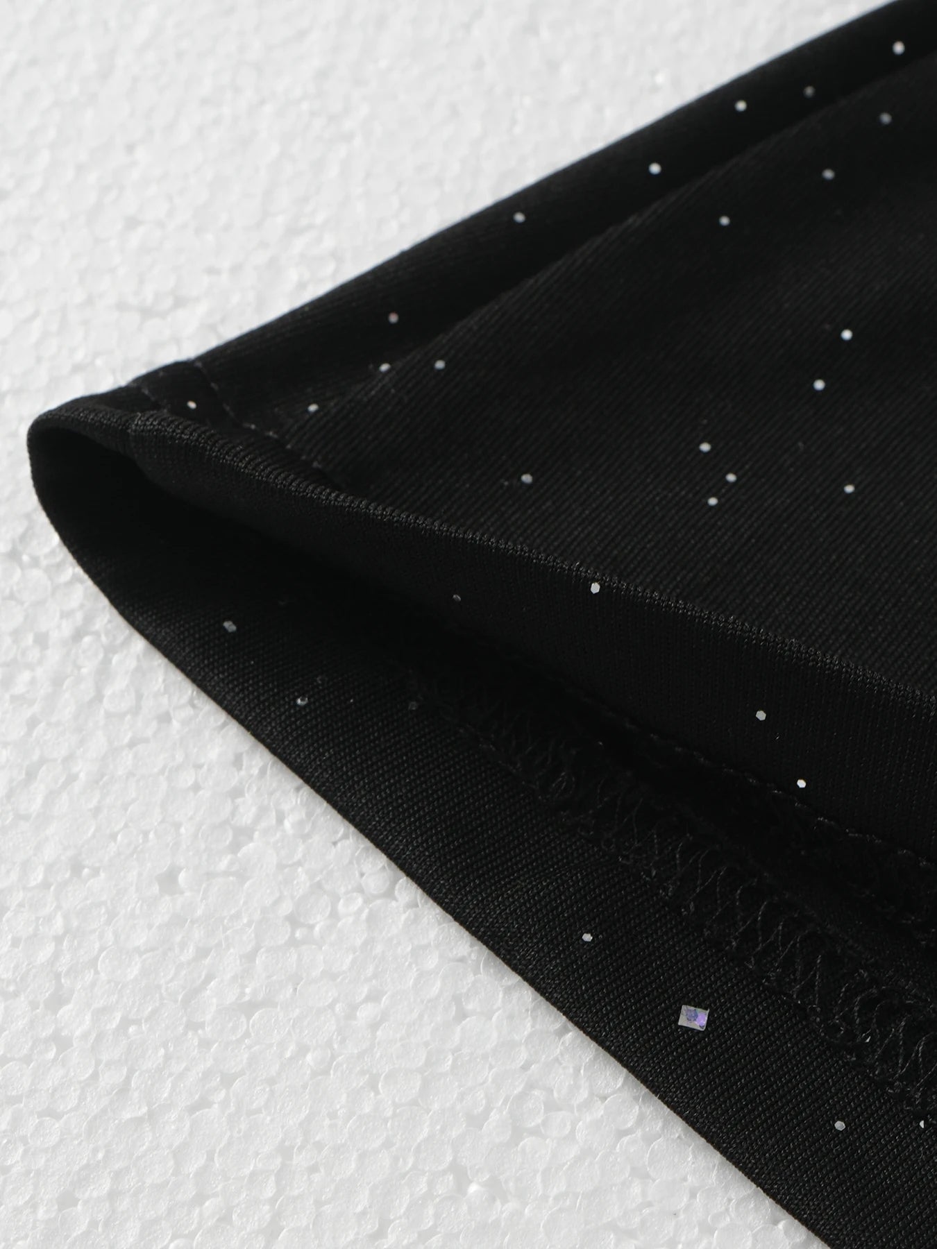 Women Sparkly Sleeveless Top Black Halter Vest Slim Fit Casual Top Spring Summer Fashion Trendy Sexy Tank Top Music Festival