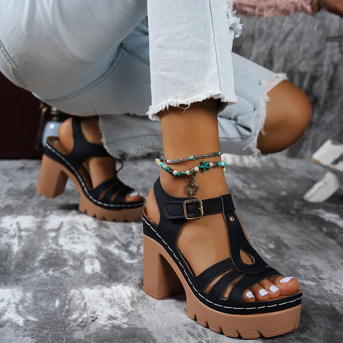 New Ethnic Style Roman Car Line Sandals Summer T-heels with Casual European and American Thick Heels Women's High Heels