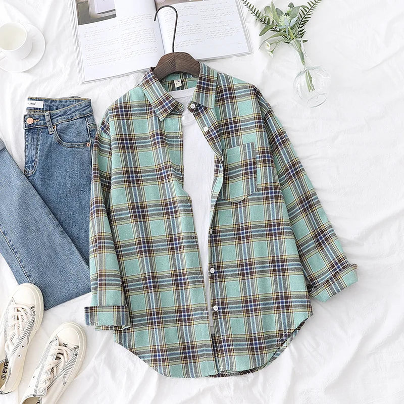 Women's Plaid Long Sleeve Shirt - Loose Casual Button-Up Blouse - photo 5