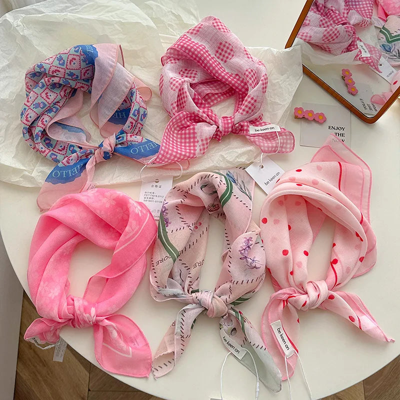 Women's Small Floral Square Scarf - Retro Artistic Neckerchief - photo 3