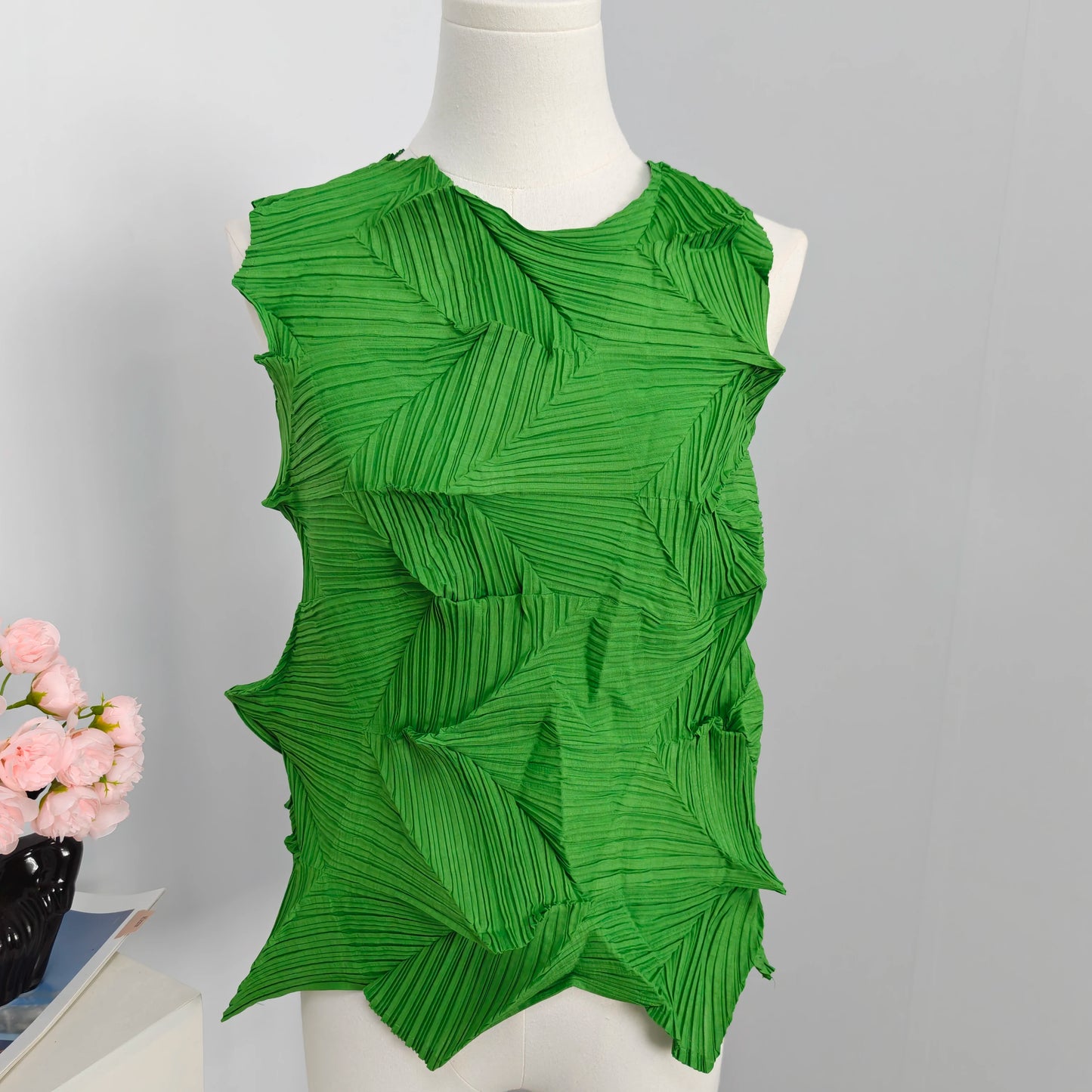 Miyake-Style Pleated T-Shirt - Women's Loose Round-Neck Summer Top