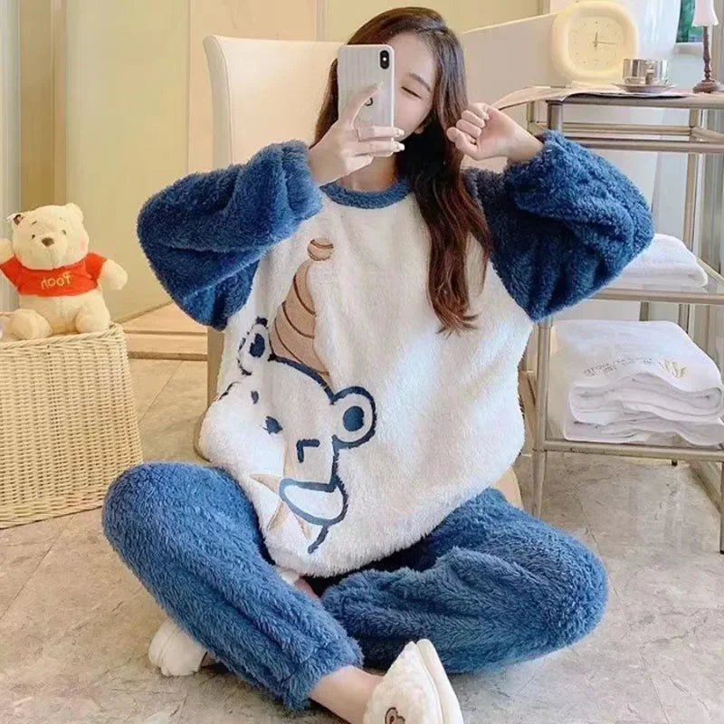 Women's Cartoon Bear Flannel Pajama Set - Padded Winter Sleepwear