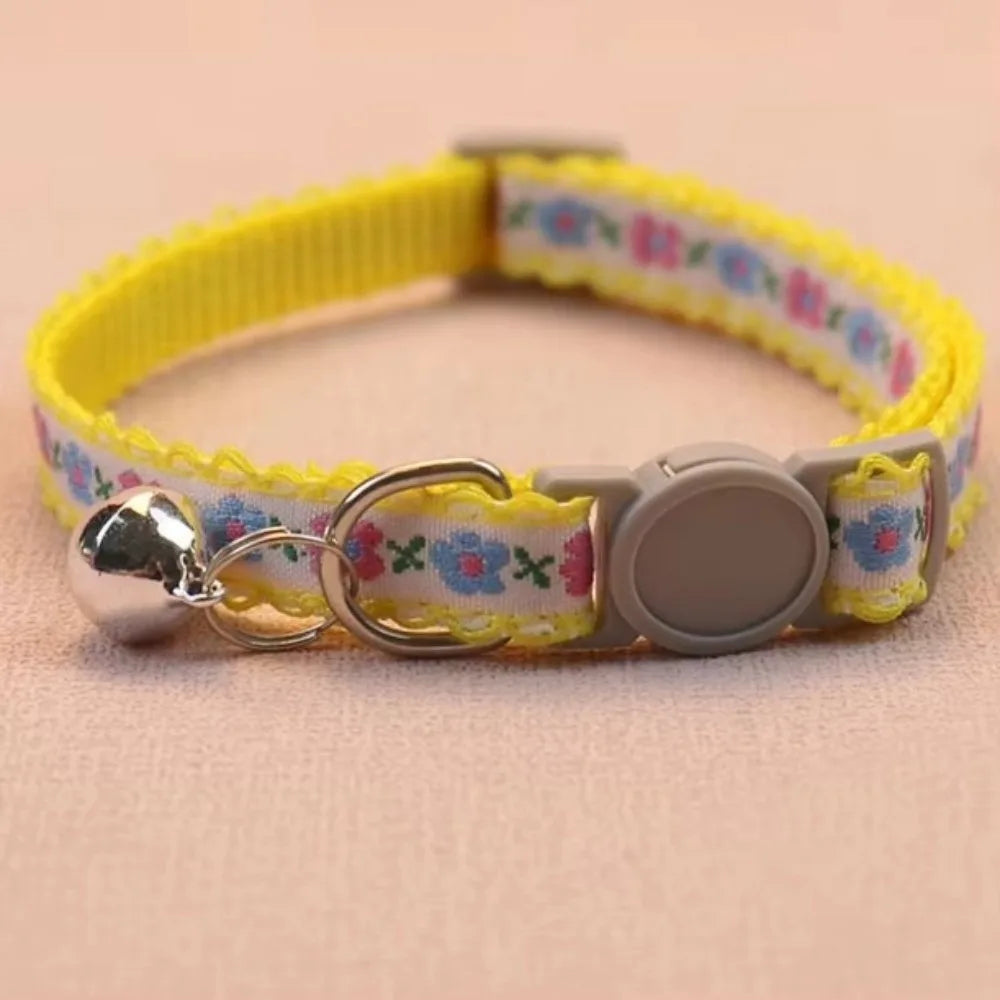 Fashion Floral Embroidered Cat Collars Adjustable Durable Pet Collars Cute Lace Collar With Bell Cat Supplies