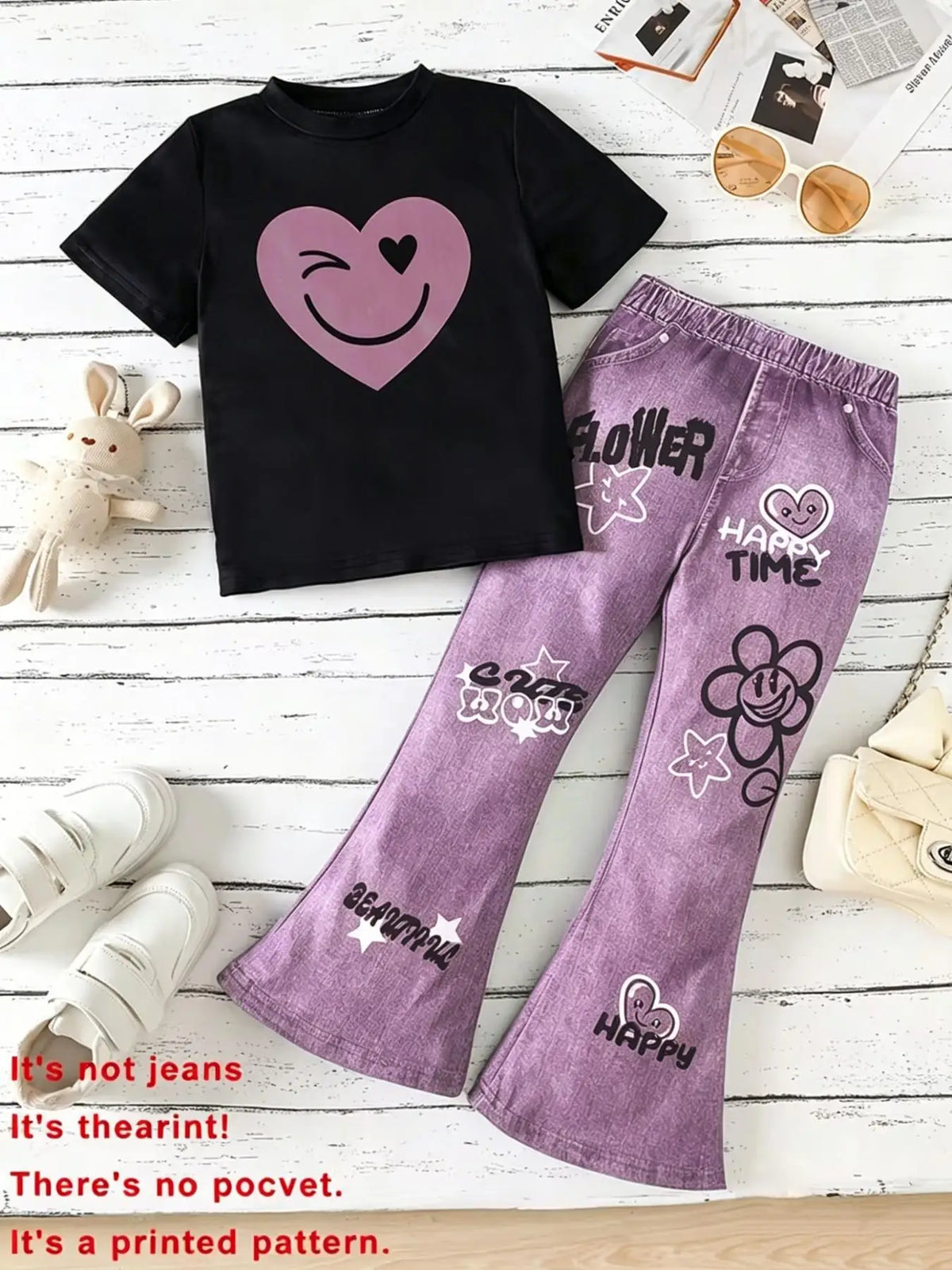 Girls' Summer Casual Outfit: Black Short-Sleeve Top with Smiley Face Print + Purple Flared Pants with English Print, Two-Piece Set Suitable for Ages 3 and Above, Versatile Clothing for Home and Outings