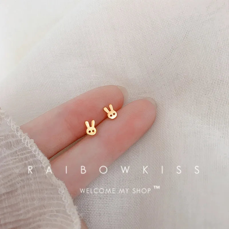 Korean Minimalism Gold Color Small Leaf Butterfly Stud Earrings for Women Hypoallergenic Daily Wear Ear Girls Pierc Gifts