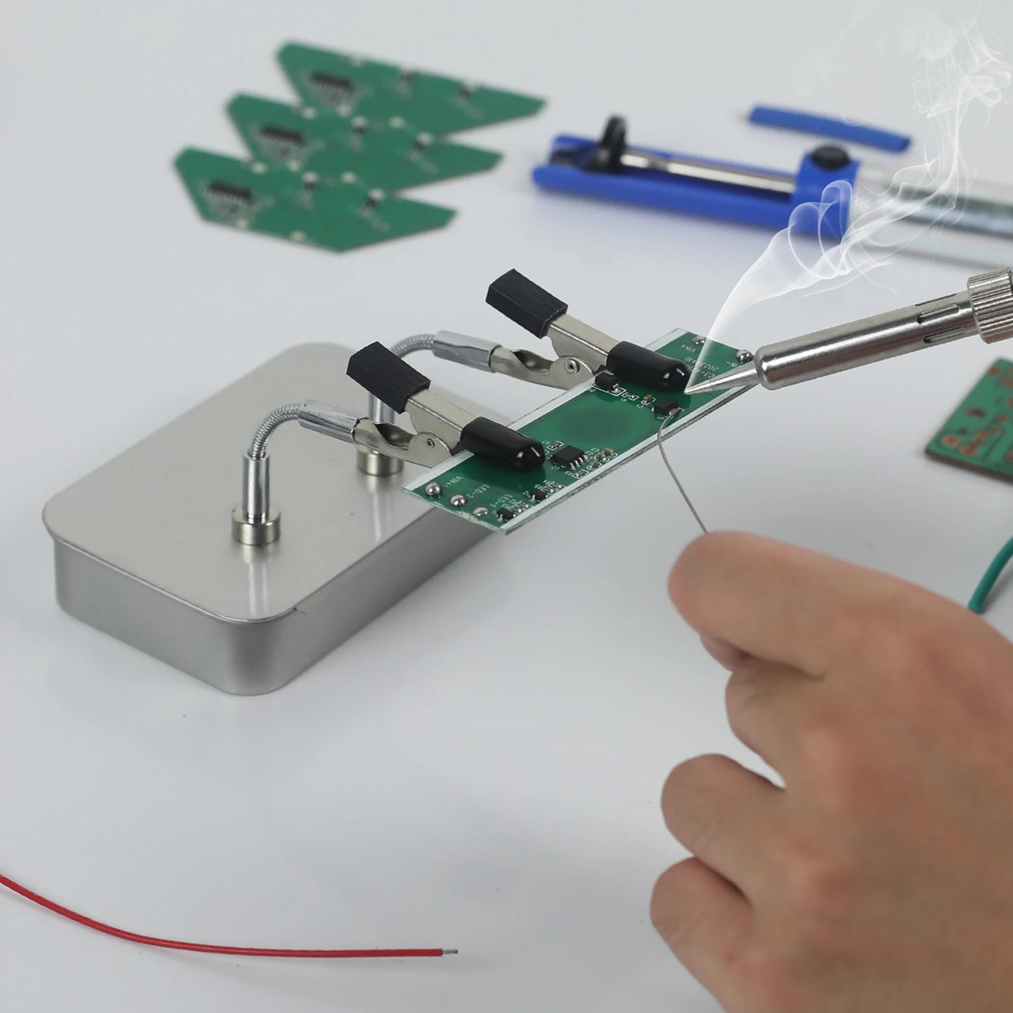 Soldering Helping Hands 4 Magnetic Universal Flexible Arm Welding Assistant PCB Clamp Thir Hand Welding Repair Tools
