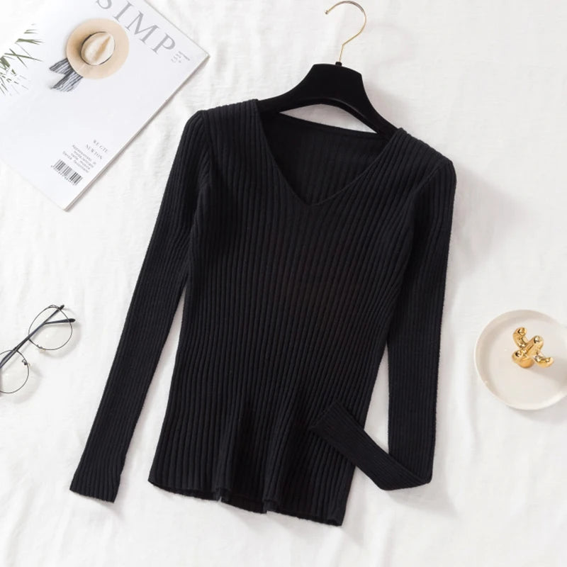 Women's V-Neck Knit Pullover — Casual Basic Sweater