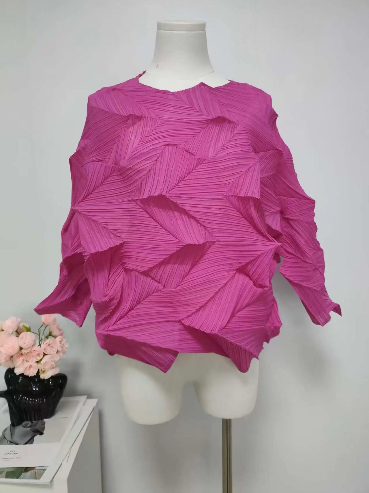 Miyake-Style Pleated T-Shirt - Women's Loose Round-Neck Summer Top