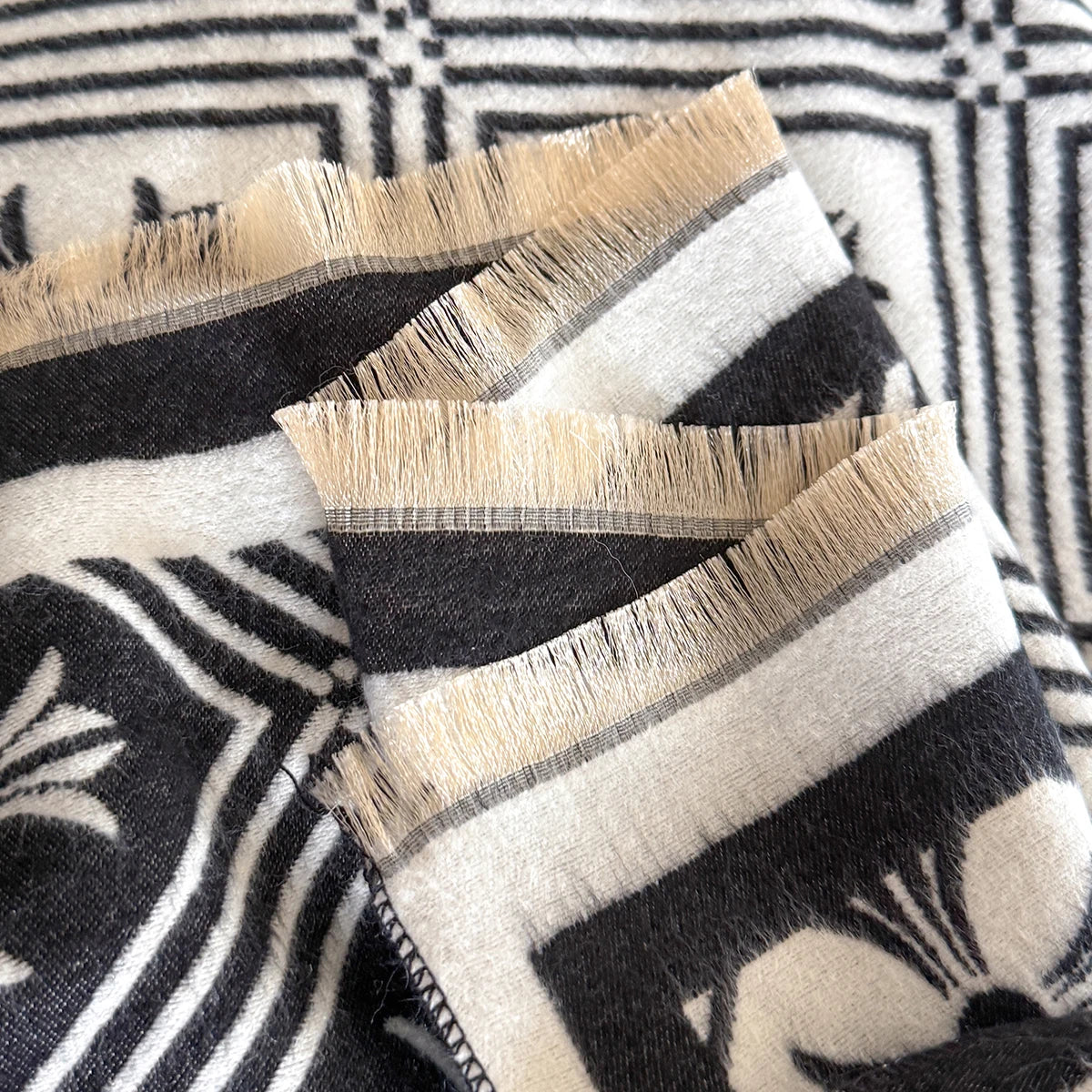 Women's Cashmere-Feel Blanket Scarf - Thick Solid Winter Wrap - photo 3